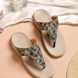 trase Women Flip Flops-picture-47