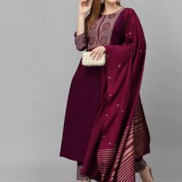Women Cotton Blend Kurta Pant Set-image-13
