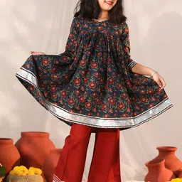 VASTRAMAY Girls Floral Printed Regular Pure Cotton Kurta With Palazzo-image-31