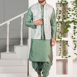 KISAH Men Green Solid Kurta with Patiala & Nehru Jacket Set-picture-36