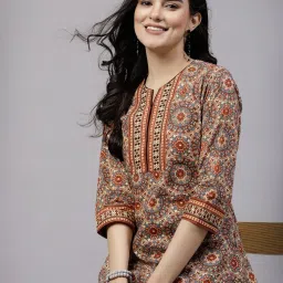 Casual Regular Sleeves Printed Women Brown Top-image-49