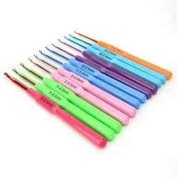 SET OF 12 PCS PLASTIC CROCHET MULTICOLOR NEEDLE HOOK IN 12 DIFFERENT SIZES Scissors-image-37