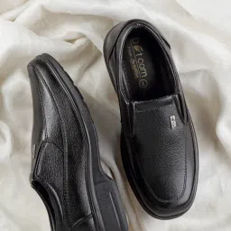 Lightweight | Comfortable | Trendy | Daily Wear | Synthetic Leather Casuals For Men-image-72