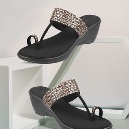 walkway by metro Women Wedges Sandal-picture-20
