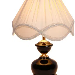 Off-White Vinatge Shade Iron Lamp For Bedroom, Table Desk Table Lamp-23