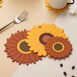 Medium size Silicone Sunflower for Trivet Mats Kettle, pitcher, bowls, and mugs silicone Trivet-image-73