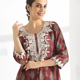 Anouk Rust-Coloured Ethnic Motifs Printed Thread Work Detailed Straight Kurta With Palazzo-picture-5