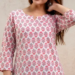 surhi Women Printed Cotton Blend Straight Kurta-picture-43
